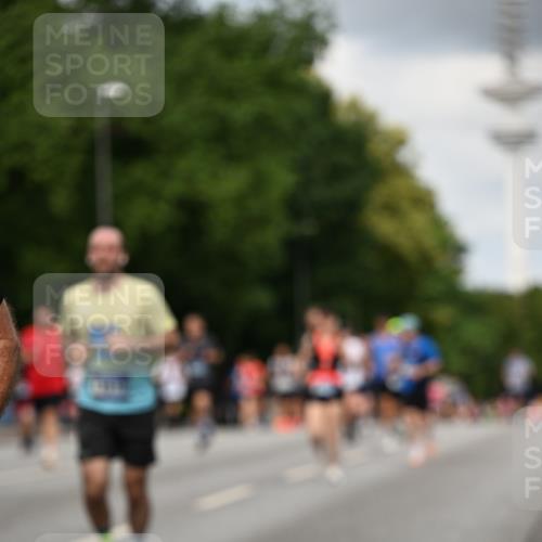 29.06.2025 - hella hamburg halbmarathon Dr. Thomas Lammeyer http://msf.ph/oto/8508858 29.06.2025 10:30:16 Kennedybrücke 1093, 1305, 2278, 3765, 3961, 3963, 4378, 5028, 5564, 6478, 6663, 6869, 7069, 8079, 8357, 8881, 9186, 10219, 10845, 10846 meine-sportfotos.de