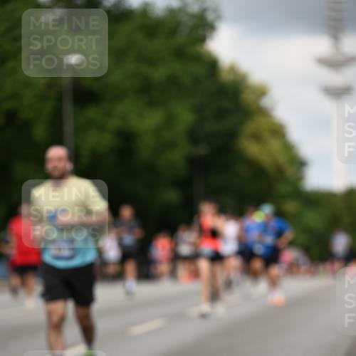 29.06.2025 - hella hamburg halbmarathon Dr. Thomas Lammeyer http://msf.ph/oto/8508859 29.06.2025 10:30:16 Kennedybrücke 1093, 1305, 2278, 3765, 3961, 3963, 4378, 5028, 5564, 6478, 6663, 6869, 7069, 8079, 8357, 8881, 9186, 10219, 10845, 10846 meine-sportfotos.de