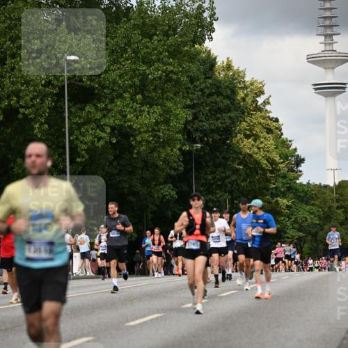 29.06.2025 - hella hamburg halbmarathon Dr. Thomas Lammeyer http://msf.ph/oto/8508862 29.06.2025 10:30:17 Kennedybrücke 1093, 1305, 2278, 3765, 3961, 3963, 4378, 5028, 5564, 6478, 6663, 7069, 8079, 8357, 8881, 9186, 10219, 10845, 10846 meine-sportfotos.de