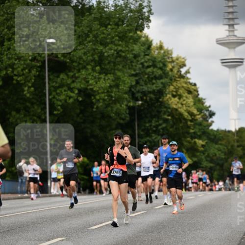 29.06.2025 - hella hamburg halbmarathon Dr. Thomas Lammeyer http://msf.ph/oto/8508872 29.06.2025 10:30:18 Kennedybrücke 1093, 1305, 2278, 3765, 3961, 3963, 4378, 5028, 5564, 6478, 6663, 7069, 8079, 8881, 9186, 9573, 10219, 10845, 10846 meine-sportfotos.de