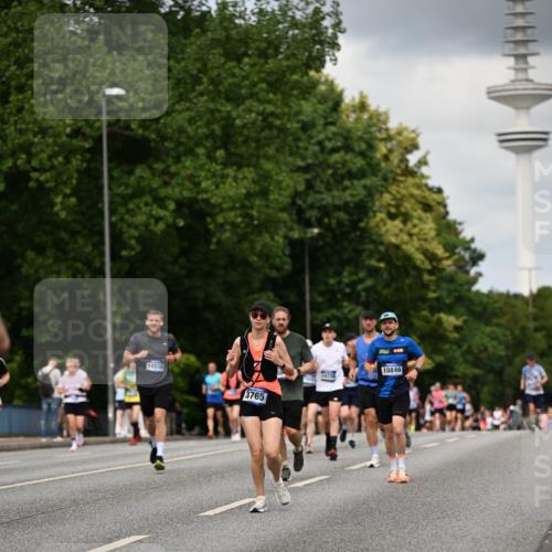 29.06.2025 - hella hamburg halbmarathon Dr. Thomas Lammeyer http://msf.ph/oto/8508876 29.06.2025 10:30:18 Kennedybrücke 1093, 1305, 2278, 3765, 3961, 3963, 4378, 5028, 5564, 6478, 6663, 7069, 8079, 8881, 9186, 9573, 10219, 10845, 10846 meine-sportfotos.de
