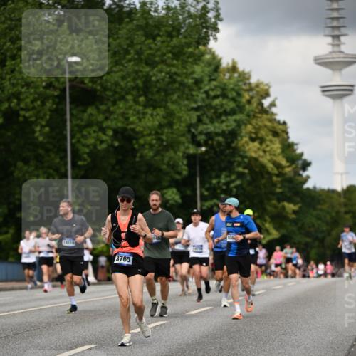 29.06.2025 - hella hamburg halbmarathon Dr. Thomas Lammeyer http://msf.ph/oto/8508889 29.06.2025 10:30:19 Kennedybrücke 1093, 1305, 2278, 3765, 3961, 3963, 4378, 5028, 5497, 5564, 6478, 6663, 7069, 8079, 8881, 9186, 9573, 10219, 10845, 10846 meine-sportfotos.de