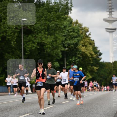 29.06.2025 - hella hamburg halbmarathon Dr. Thomas Lammeyer http://msf.ph/oto/8508890 29.06.2025 10:30:19 Kennedybrücke 1093, 1305, 2278, 3765, 3961, 3963, 4378, 5028, 5497, 5564, 6478, 6663, 7069, 8079, 8881, 9186, 9573, 10219, 10845, 10846 meine-sportfotos.de