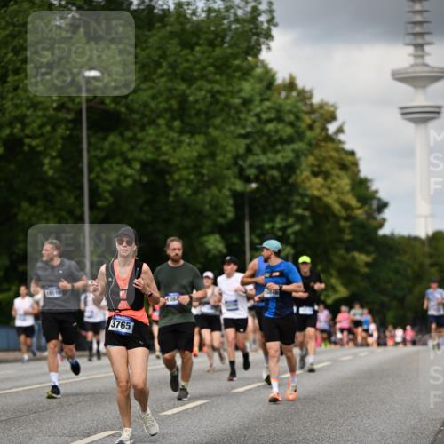 29.06.2025 - hella hamburg halbmarathon Dr. Thomas Lammeyer http://msf.ph/oto/8508898 29.06.2025 10:30:20 Kennedybrücke 1093, 1305, 2278, 3765, 3961, 3963, 4378, 5028, 5497, 5564, 6478, 6663, 7069, 8079, 8881, 9186, 9573, 10219, 10845, 10846 meine-sportfotos.de