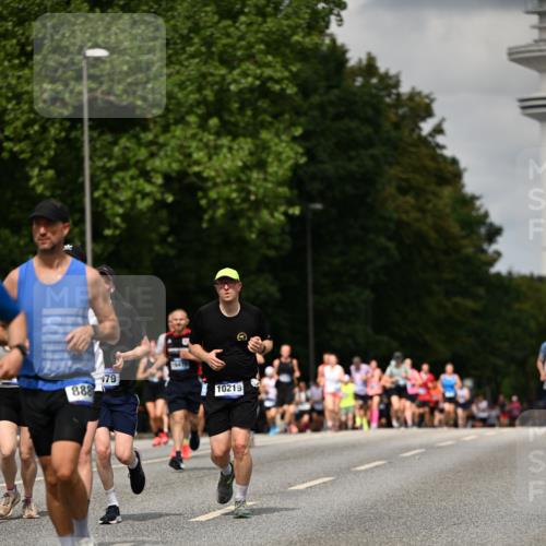 29.06.2025 - hella hamburg halbmarathon Dr. Thomas Lammeyer http://msf.ph/oto/8508906 29.06.2025 10:30:25 Kennedybrücke 1479, 3765, 4378, 5028, 5497, 5564, 6478, 6663, 7069, 8079, 8881, 9186, 9573, 10219, 10465, 10845, 10846, 11139 meine-sportfotos.de
