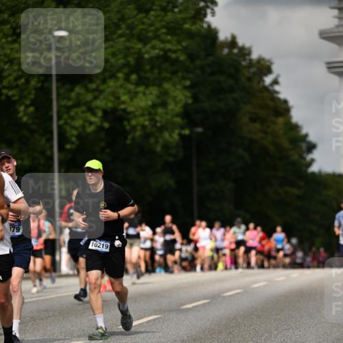 29.06.2025 - hella hamburg halbmarathon Dr. Thomas Lammeyer http://msf.ph/oto/8508923 29.06.2025 10:30:26 Kennedybrücke 1479, 3765, 4378, 5028, 5497, 5564, 6478, 6663, 7069, 8079, 8881, 9186, 9573, 10219, 10465, 10845, 10846, 11139 meine-sportfotos.de