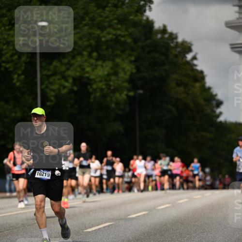 29.06.2025 - hella hamburg halbmarathon Dr. Thomas Lammeyer http://msf.ph/oto/8508935 29.06.2025 10:30:27 Kennedybrücke 1479, 3765, 4378, 5028, 5497, 5564, 6478, 6663, 7069, 8079, 8881, 9186, 9573, 10219, 10465, 10845, 10846, 11139 meine-sportfotos.de
