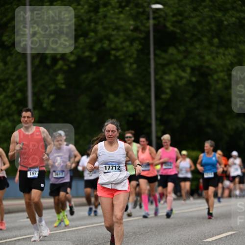 29.06.2025 - hella hamburg halbmarathon Dr. Thomas Lammeyer http://msf.ph/oto/8508976 29.06.2025 10:30:43 Kennedybrücke 1479, 1973, 3617, 4267, 4268, 4315, 4358, 5494, 5497, 6159, 6637, 7069, 8281, 8306, 8942, 9573, 9811, 10104, 10219, 10465, 11110, 11139 meine-sportfotos.de