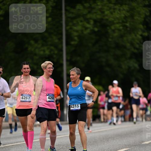 29.06.2025 - hella hamburg halbmarathon Dr. Thomas Lammeyer http://msf.ph/oto/8509021 29.06.2025 10:30:48 Kennedybrücke 1300, 1479, 1973, 3617, 4267, 4268, 4315, 4358, 4844, 5494, 5497, 6159, 6637, 6905, 8281, 8306, 8674, 8942, 9573, 9811, 10104, 10465, 11110, 11139 meine-sportfotos.de