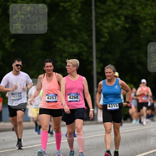 29.06.2025 - hella hamburg halbmarathon Dr. Thomas Lammeyer http://msf.ph/oto/8509023 29.06.2025 10:30:49 Kennedybrücke 1300, 1479, 1973, 2775, 3617, 4267, 4268, 4315, 4358, 4844, 5494, 5497, 6159, 6637, 6905, 8281, 8306, 8674, 8942, 9811, 10104, 10465, 11110, 11139 meine-sportfotos.de