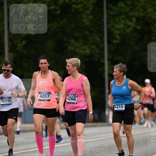 29.06.2025 - hella hamburg halbmarathon Dr. Thomas Lammeyer http://msf.ph/oto/8509035 29.06.2025 10:30:50 Kennedybrücke 1300, 1479, 1973, 2306, 2775, 3617, 4267, 4268, 4315, 4358, 4844, 5494, 6159, 6637, 6905, 8281, 8306, 8674, 8942, 9811, 10104, 10465, 11110, 11139 meine-sportfotos.de