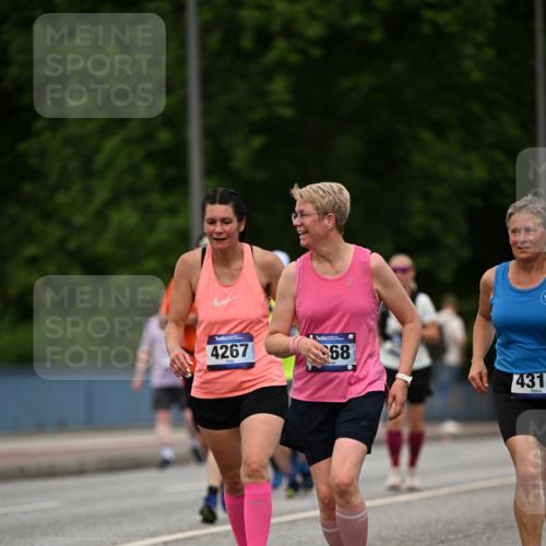 29.06.2025 - hella hamburg halbmarathon Dr. Thomas Lammeyer http://msf.ph/oto/8509050 29.06.2025 10:30:51 Kennedybrücke 1300, 1479, 1973, 2306, 2775, 3617, 4267, 4268, 4315, 4358, 4844, 5494, 6159, 6637, 6905, 7929, 8281, 8306, 8674, 8942, 9811, 10104, 10465, 11110, 11139 meine-sportfotos.de