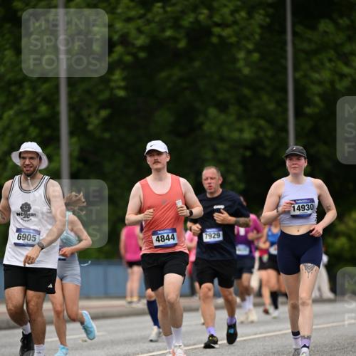 29.06.2025 - hella hamburg halbmarathon Dr. Thomas Lammeyer http://msf.ph/oto/8509076 29.06.2025 10:31:00 Kennedybrücke 1300, 2306, 2775, 3617, 4267, 4268, 4315, 4358, 4844, 5494, 6159, 6625, 6637, 6905, 7929, 8281, 8306, 8674, 8942, 9811, 10077, 10104, 11110, 11256 meine-sportfotos.de