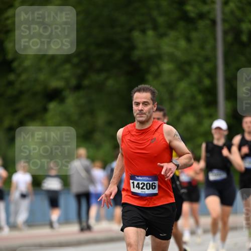 29.06.2025 - hella hamburg halbmarathon Dr. Thomas Lammeyer http://msf.ph/oto/8509201 29.06.2025 10:31:24 Kennedybrücke 1481, 2045, 3389, 4507, 4509, 5177, 6214, 6625, 7314, 9688, 10077, 10158, 10205 meine-sportfotos.de