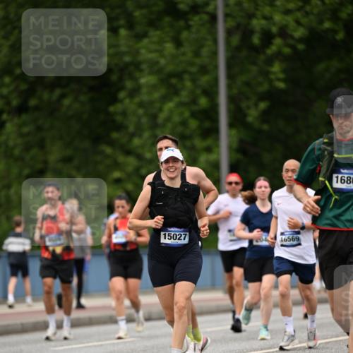 29.06.2025 - hella hamburg halbmarathon Dr. Thomas Lammeyer http://msf.ph/oto/8509216 29.06.2025 10:31:25 Kennedybrücke 1481, 2045, 2643, 3389, 4507, 4509, 5177, 6214, 7314, 9688, 10077, 10158, 10205 meine-sportfotos.de