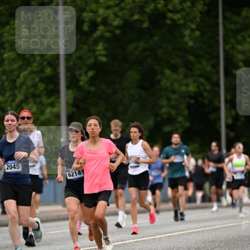 29.06.2025 - hella hamburg halbmarathon Dr. Thomas Lammeyer http://msf.ph/oto/8509230 29.06.2025 10:31:28 Kennedybrücke 1481, 2045, 2643, 3389, 4507, 4509, 5177, 5495, 6214, 7314, 7978, 8085, 9688, 10077, 10158, 10205 meine-sportfotos.de