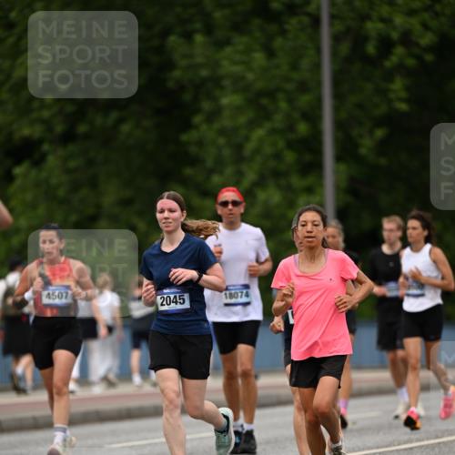 29.06.2025 - hella hamburg halbmarathon Dr. Thomas Lammeyer http://msf.ph/oto/8509241 29.06.2025 10:31:28 Kennedybrücke 1481, 2045, 2643, 3389, 4507, 4509, 5177, 5495, 6214, 7314, 7978, 8085, 9688, 10077, 10158, 10205 meine-sportfotos.de