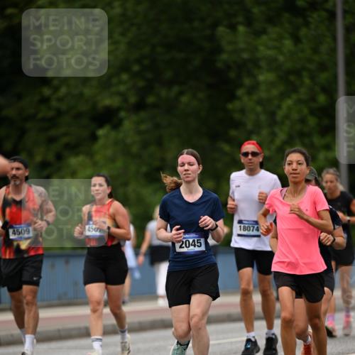 29.06.2025 - hella hamburg halbmarathon Dr. Thomas Lammeyer http://msf.ph/oto/8509242 29.06.2025 10:31:29 Kennedybrücke 1481, 2045, 2643, 3389, 4507, 4509, 5177, 5495, 6214, 7314, 7978, 8085, 8215, 9688, 10077, 10158, 10205 meine-sportfotos.de