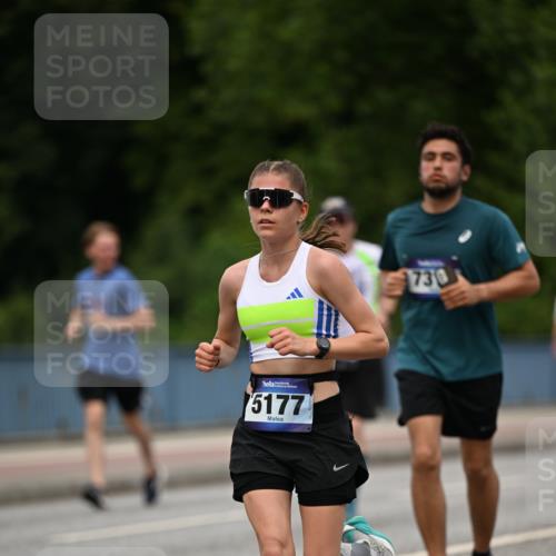 29.06.2025 - hella hamburg halbmarathon Dr. Thomas Lammeyer http://msf.ph/oto/8509288 29.06.2025 10:31:37 Kennedybrücke 2045, 2080, 2643, 3389, 4507, 4509, 5177, 5369, 5495, 5825, 6214, 7314, 7944, 7978, 8085, 8215, 9567, 10158, 10205 meine-sportfotos.de