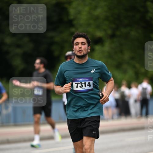 29.06.2025 - hella hamburg halbmarathon Dr. Thomas Lammeyer http://msf.ph/oto/8509301 29.06.2025 10:31:38 Kennedybrücke 2045, 2080, 2643, 3389, 4507, 4509, 5177, 5369, 5495, 5825, 6214, 7314, 7944, 7978, 8085, 8215, 9567, 10158, 10205 meine-sportfotos.de
