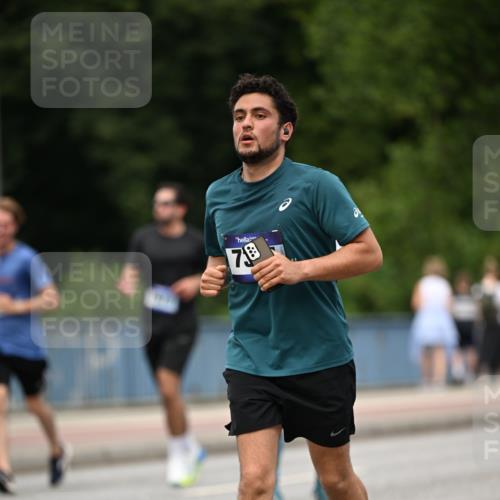 29.06.2025 - hella hamburg halbmarathon Dr. Thomas Lammeyer http://msf.ph/oto/8509305 29.06.2025 10:31:38 Kennedybrücke 2045, 2080, 2643, 3389, 4507, 4509, 5177, 5369, 5495, 5825, 6214, 7314, 7944, 7978, 8085, 8215, 9567, 10158, 10205 meine-sportfotos.de