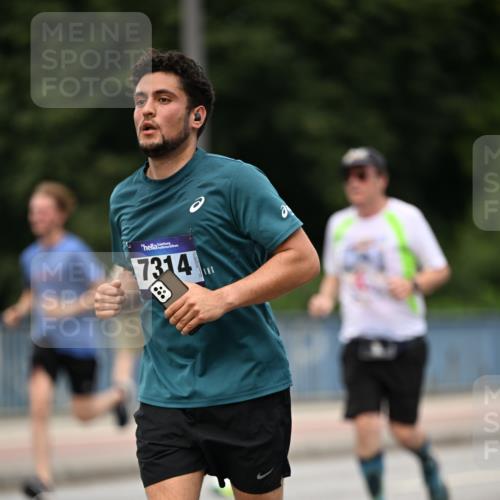 29.06.2025 - hella hamburg halbmarathon Dr. Thomas Lammeyer http://msf.ph/oto/8509321 29.06.2025 10:31:39 Kennedybrücke 2045, 2080, 2643, 3389, 4507, 4509, 5177, 5369, 5495, 5825, 6214, 7314, 7944, 7978, 8085, 8215, 9567, 10205 meine-sportfotos.de