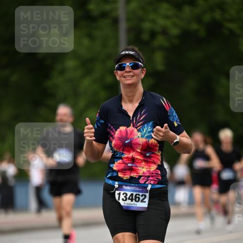 29.06.2025 - hella hamburg halbmarathon Dr. Thomas Lammeyer http://msf.ph/oto/8509374 29.06.2025 10:31:45 Kennedybrücke 1793, 2045, 2080, 2643, 4507, 4509, 5177, 5369, 5495, 5825, 6214, 7234, 7314, 7944, 7978, 8085, 8215, 9567, 10205 meine-sportfotos.de
