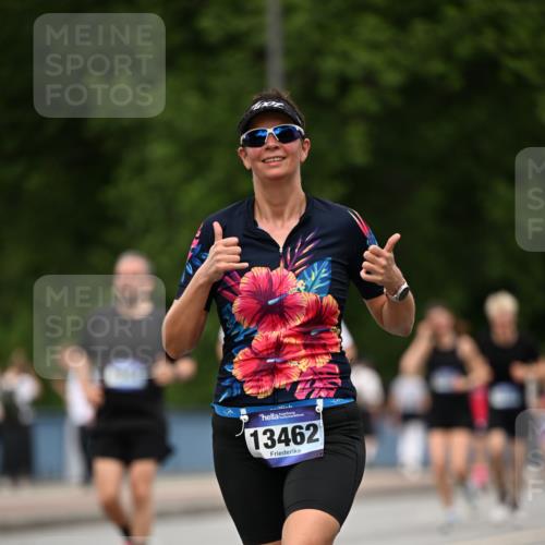 29.06.2025 - hella hamburg halbmarathon Dr. Thomas Lammeyer http://msf.ph/oto/8509376 29.06.2025 10:31:45 Kennedybrücke 1793, 2045, 2080, 2643, 4507, 4509, 5177, 5369, 5495, 5825, 6214, 7234, 7314, 7944, 7978, 8085, 8215, 9567, 10205 meine-sportfotos.de