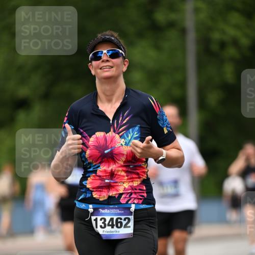 29.06.2025 - hella hamburg halbmarathon Dr. Thomas Lammeyer http://msf.ph/oto/8509389 29.06.2025 10:31:46 Kennedybrücke 1148, 1793, 2080, 2643, 4372, 4507, 4509, 5177, 5369, 5495, 5825, 7234, 7314, 7944, 7978, 8085, 8215, 8327, 9567, 10205 meine-sportfotos.de