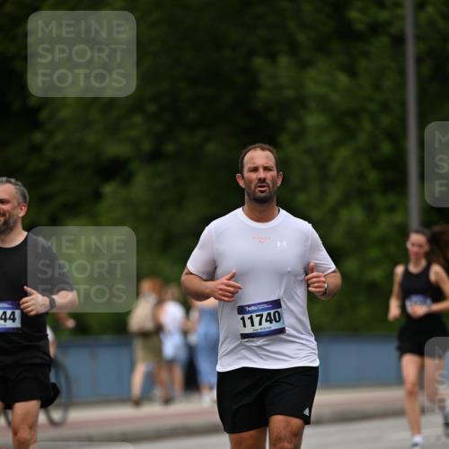 29.06.2025 - hella hamburg halbmarathon Dr. Thomas Lammeyer http://msf.ph/oto/8509406 29.06.2025 10:31:47 Kennedybrücke 1148, 1793, 2080, 2643, 4372, 4507, 4509, 5177, 5369, 5495, 5825, 7234, 7314, 7944, 7978, 8085, 8215, 8327, 9567, 10205 meine-sportfotos.de
