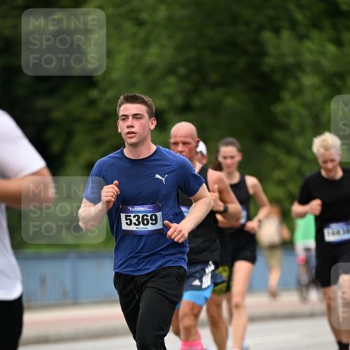 29.06.2025 - hella hamburg halbmarathon Dr. Thomas Lammeyer http://msf.ph/oto/8509427 29.06.2025 10:31:50 Kennedybrücke 1148, 1793, 2080, 2643, 4372, 5369, 5495, 5825, 7234, 7314, 7944, 7978, 8085, 8215, 8327, 9567, 10205 meine-sportfotos.de