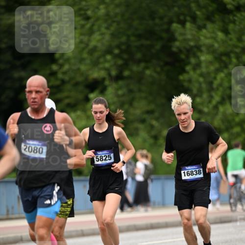 29.06.2025 - hella hamburg halbmarathon Dr. Thomas Lammeyer http://msf.ph/oto/8509434 29.06.2025 10:31:50 Kennedybrücke 1148, 1793, 2080, 2643, 4372, 5369, 5495, 5825, 7234, 7314, 7944, 7978, 8085, 8215, 8327, 9567, 10205 meine-sportfotos.de