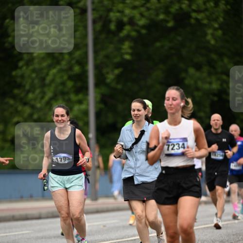 29.06.2025 - hella hamburg halbmarathon Dr. Thomas Lammeyer http://msf.ph/oto/8509488 29.06.2025 10:31:56 Kennedybrücke 1148, 1530, 1793, 2080, 4372, 5369, 5495, 5825, 5903, 7234, 7944, 7978, 8085, 8215, 8327, 9567 meine-sportfotos.de