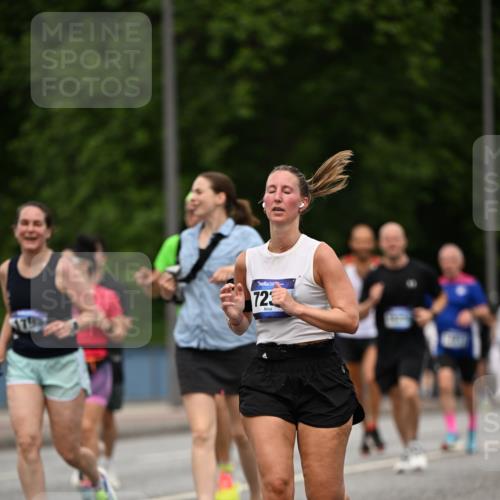29.06.2025 - hella hamburg halbmarathon Dr. Thomas Lammeyer http://msf.ph/oto/8509495 29.06.2025 10:31:57 Kennedybrücke 1148, 1530, 1793, 2080, 4372, 5369, 5825, 5903, 7234, 7944, 8215, 8327, 9567 meine-sportfotos.de