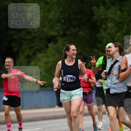 29.06.2025 - hella hamburg halbmarathon Dr. Thomas Lammeyer http://msf.ph/oto/8509503 29.06.2025 10:31:58 Kennedybrücke 1148, 1530, 1793, 2080, 4372, 5369, 5825, 5903, 7234, 7944, 8215, 8327, 9567 meine-sportfotos.de