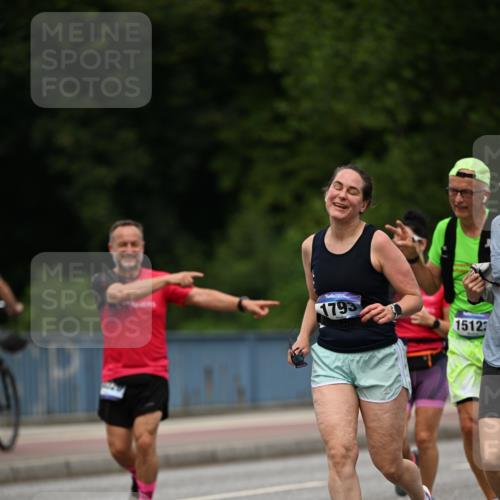 29.06.2025 - hella hamburg halbmarathon Dr. Thomas Lammeyer http://msf.ph/oto/8509510 29.06.2025 10:31:58 Kennedybrücke 1148, 1530, 1793, 2080, 4372, 5369, 5825, 5903, 7234, 7944, 8215, 8327, 9567 meine-sportfotos.de