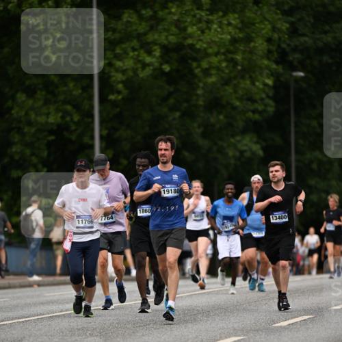 29.06.2025 - hella hamburg halbmarathon Dr. Thomas Lammeyer http://msf.ph/oto/8509614 29.06.2025 10:32:10 Kennedybrücke 1148, 1530, 1793, 4372, 5285, 5707, 5903, 5939, 7234, 7667, 7764, 7980, 8327, 9855 meine-sportfotos.de