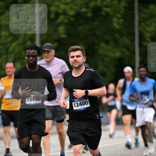 29.06.2025 - hella hamburg halbmarathon Dr. Thomas Lammeyer http://msf.ph/oto/8509644 29.06.2025 10:32:16 Kennedybrücke 1148, 1530, 4372, 5285, 5707, 5903, 5939, 7497, 7667, 7764, 7980, 8327, 9855, 10412, 10413 meine-sportfotos.de