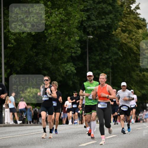 29.06.2025 - hella hamburg halbmarathon Dr. Thomas Lammeyer http://msf.ph/oto/8509659 29.06.2025 10:32:18 Kennedybrücke 1530, 5285, 5707, 5903, 5939, 6102, 7497, 7667, 7764, 7980, 9855, 10412, 10413 meine-sportfotos.de