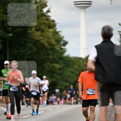 29.06.2025 - hella hamburg halbmarathon Dr. Thomas Lammeyer http://msf.ph/oto/8509664 29.06.2025 10:32:18 Kennedybrücke 1530, 5285, 5707, 5903, 5939, 6102, 7497, 7667, 7764, 7980, 9855, 10412, 10413 meine-sportfotos.de