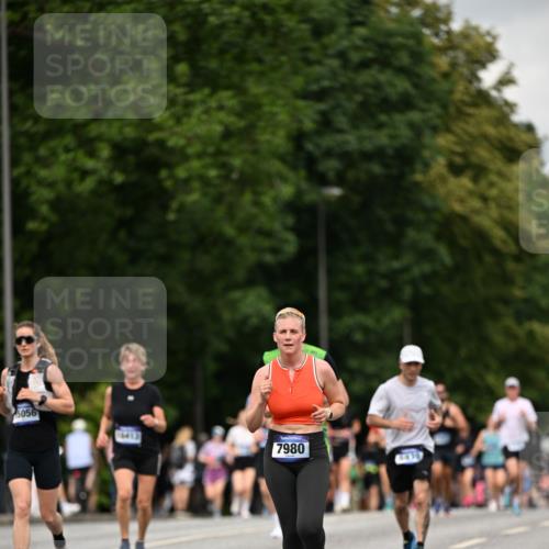 29.06.2025 - hella hamburg halbmarathon Dr. Thomas Lammeyer http://msf.ph/oto/8509669 29.06.2025 10:32:19 Kennedybrücke 1530, 5285, 5707, 5903, 5939, 6102, 7497, 7667, 7764, 7980, 9855, 10412, 10413 meine-sportfotos.de