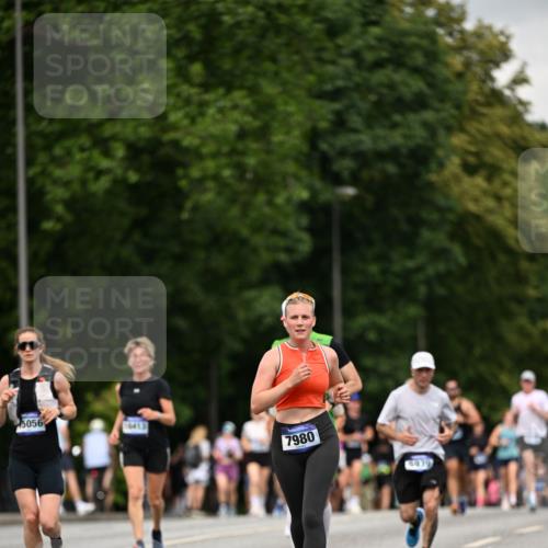 29.06.2025 - hella hamburg halbmarathon Dr. Thomas Lammeyer http://msf.ph/oto/8509670 29.06.2025 10:32:20 Kennedybrücke 1530, 5285, 5707, 5903, 5939, 6102, 7497, 7667, 7764, 7980, 9855, 10412, 10413 meine-sportfotos.de