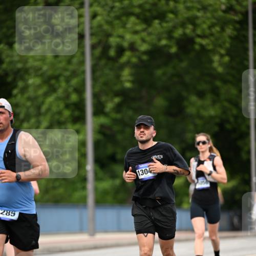 29.06.2025 - hella hamburg halbmarathon Dr. Thomas Lammeyer http://msf.ph/oto/8509685 29.06.2025 10:32:21 Kennedybrücke 1530, 5285, 5707, 5903, 5939, 6102, 7497, 7667, 7764, 7980, 9855, 10412, 10413 meine-sportfotos.de