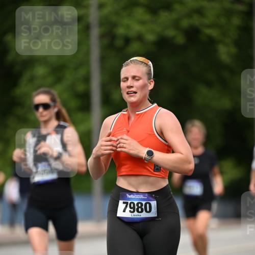 29.06.2025 - hella hamburg halbmarathon Dr. Thomas Lammeyer http://msf.ph/oto/8509728 29.06.2025 10:32:24 Kennedybrücke 4834, 5285, 5707, 5939, 6102, 7497, 7667, 7764, 7980, 9855, 10412, 10413 meine-sportfotos.de