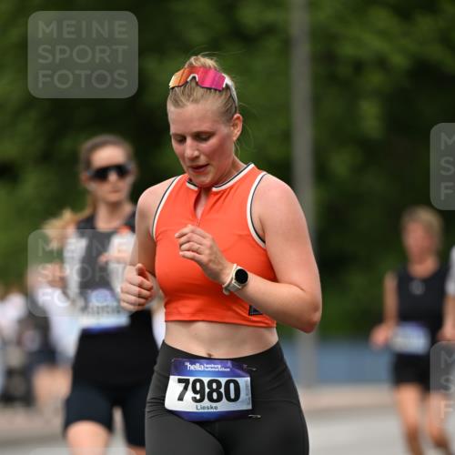 29.06.2025 - hella hamburg halbmarathon Dr. Thomas Lammeyer http://msf.ph/oto/8509739 29.06.2025 10:32:25 Kennedybrücke 4834, 5285, 5707, 5939, 6102, 6345, 7497, 7667, 7764, 7980, 9855, 10412, 10413 meine-sportfotos.de