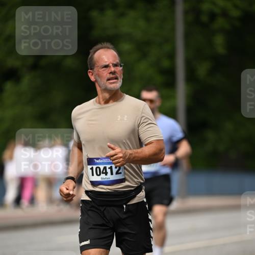 29.06.2025 - hella hamburg halbmarathon Dr. Thomas Lammeyer http://msf.ph/oto/8509777 29.06.2025 10:32:29 Kennedybrücke 4834, 5285, 5604, 5707, 5939, 6102, 6259, 6345, 7497, 7667, 7764, 7980, 9642, 9716, 9855, 10412, 10413 meine-sportfotos.de