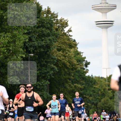 29.06.2025 - hella hamburg halbmarathon Dr. Thomas Lammeyer http://msf.ph/oto/8509790 29.06.2025 10:32:32 Kennedybrücke 4834, 5285, 5604, 5707, 5939, 6102, 6259, 6345, 7497, 7667, 7764, 7980, 9642, 9653, 9654, 9716, 9855, 10412, 10413 meine-sportfotos.de