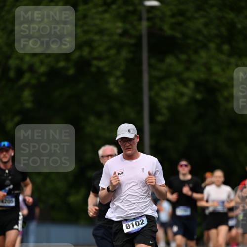 29.06.2025 - hella hamburg halbmarathon Dr. Thomas Lammeyer http://msf.ph/oto/8509805 29.06.2025 10:32:34 Kennedybrücke 4834, 5285, 5604, 5707, 5939, 6102, 6259, 6345, 7497, 7667, 7764, 7980, 9642, 9653, 9654, 9716, 9855, 10412, 10413 meine-sportfotos.de