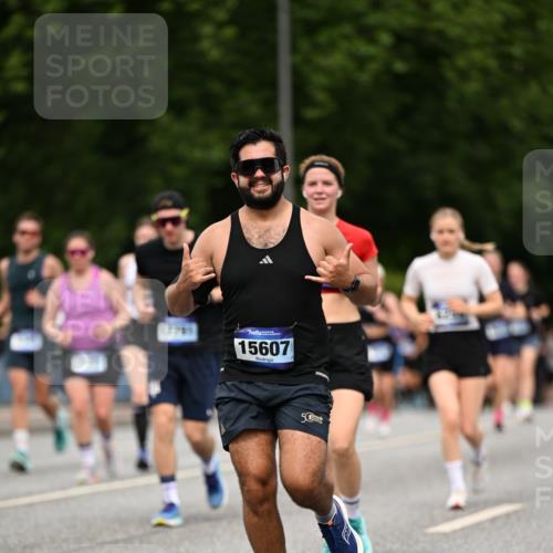 29.06.2025 - hella hamburg halbmarathon Dr. Thomas Lammeyer http://msf.ph/oto/8509841 29.06.2025 10:32:37 Kennedybrücke 2688, 4834, 5604, 5939, 6102, 6259, 6345, 7169, 7497, 7667, 9642, 9653, 9654, 9716, 10412, 10413 meine-sportfotos.de