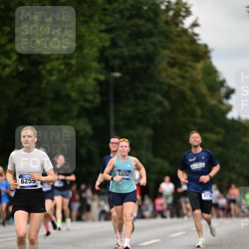 29.06.2025 - hella hamburg halbmarathon Dr. Thomas Lammeyer http://msf.ph/oto/8509858 29.06.2025 10:32:38 Kennedybrücke 2688, 4834, 5604, 5939, 6102, 6259, 6345, 7169, 7497, 7667, 9642, 9653, 9654, 9716, 10412, 10413 meine-sportfotos.de